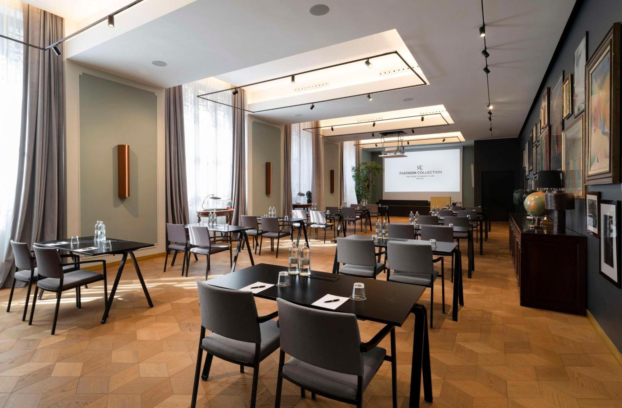 Radisson Collection Hotel, Palazzo Touring Club Milan Exterior photo