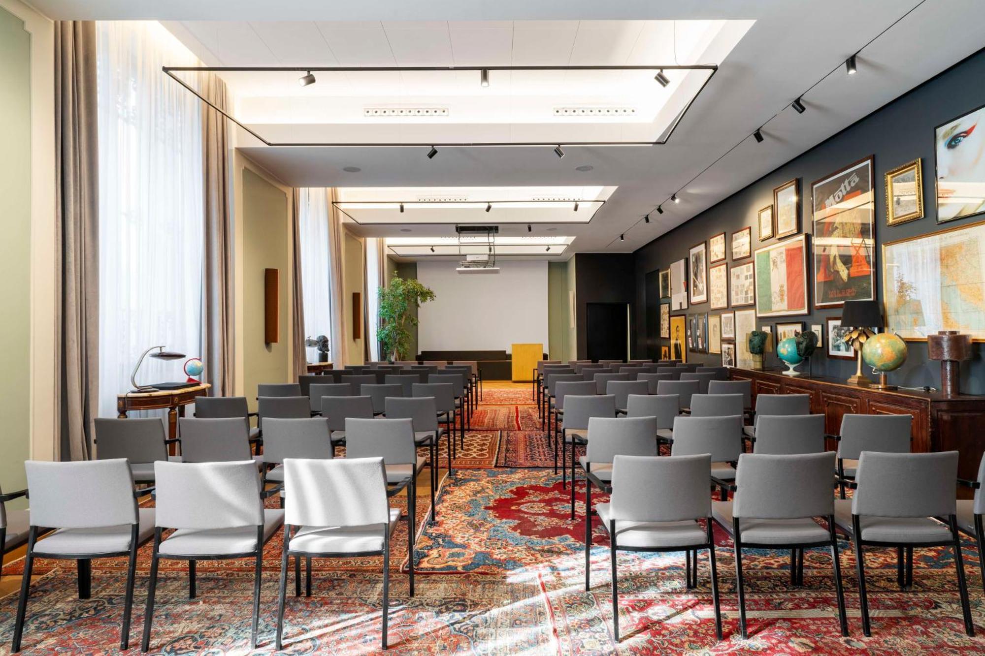 Radisson Collection Hotel, Palazzo Touring Club Milan Exterior photo